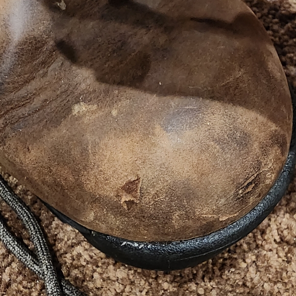 Insulated and Waterproof hiking/hunting boots - Picture 4 of 11